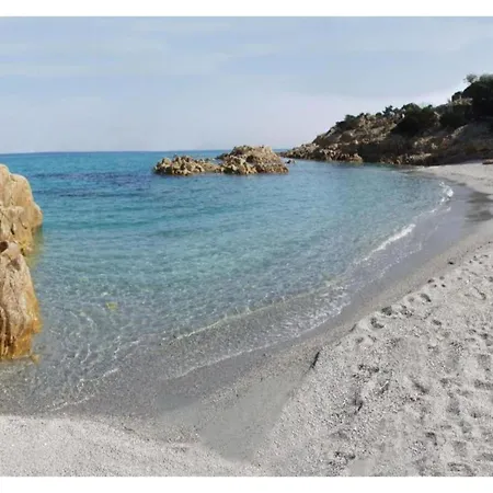 아파트 In Meernaehe Auf Sardinien